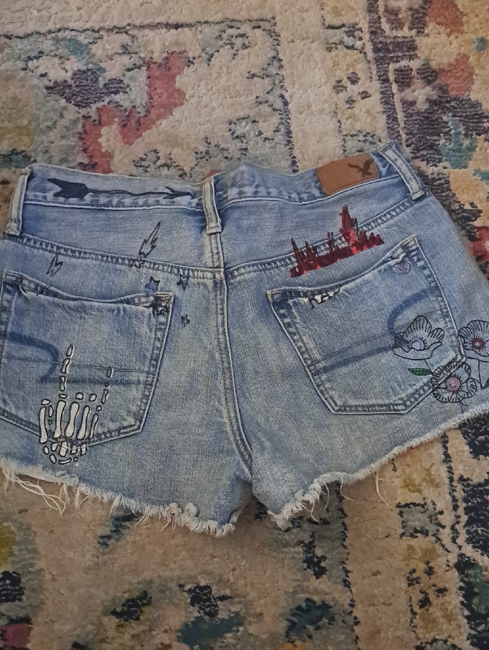 American Eagle Light Blue Distressed Denim Shorts with Sketchbook Graphics, Sz 6 - Picture 2 of 9